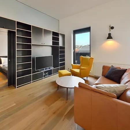Top Location By Ambiente Hotell 3*